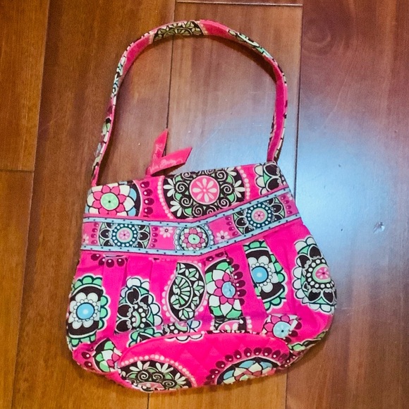 VERA BRADLEY // Pretty in Pink Pleated Shoulder Bag - Picture 1 of 12
